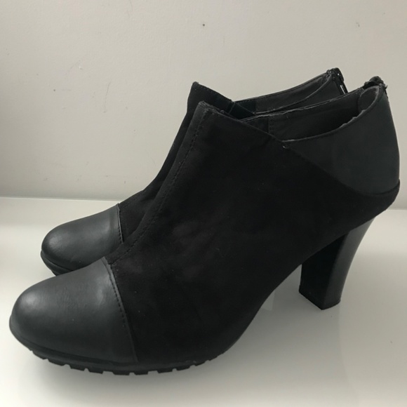Black heeled boots - Picture 4 of 5